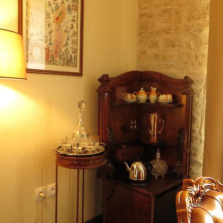 Le Bailli De Montsaugeon Acomodação com café da manhã Quarto foto