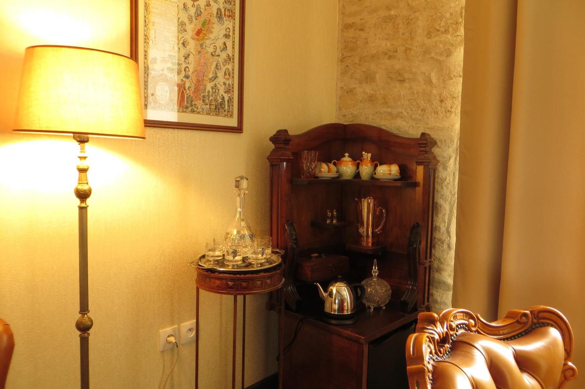 Le Bailli De Montsaugeon Acomodação com café da manhã Quarto foto